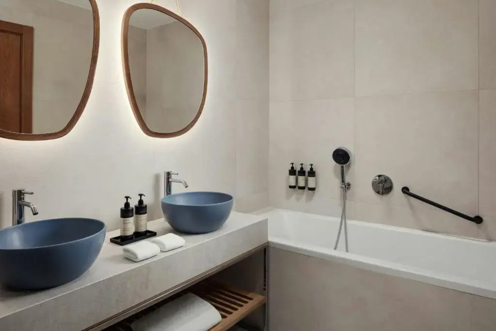 The Isolano, Cres, Autograph Collection