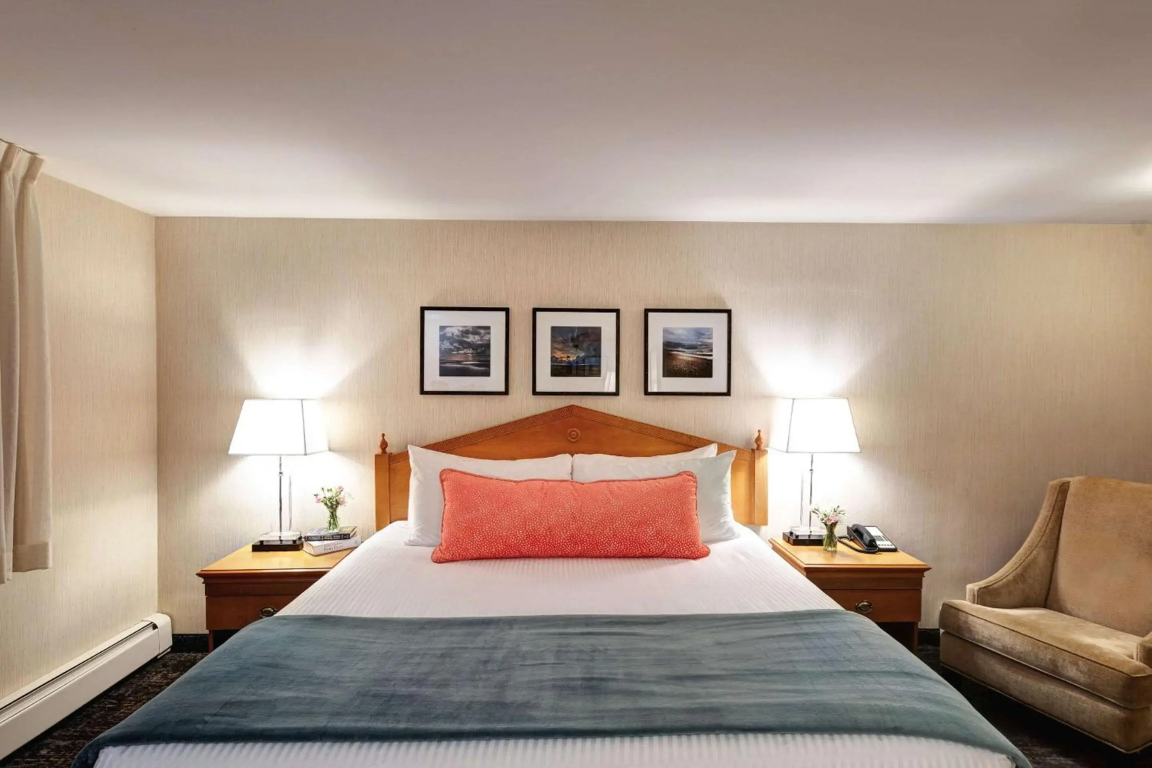 Port Inn and Suites Portsmouth, an Ascend Collection Hotel