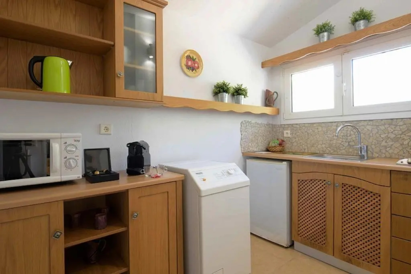 Antigoni Seaside Resort