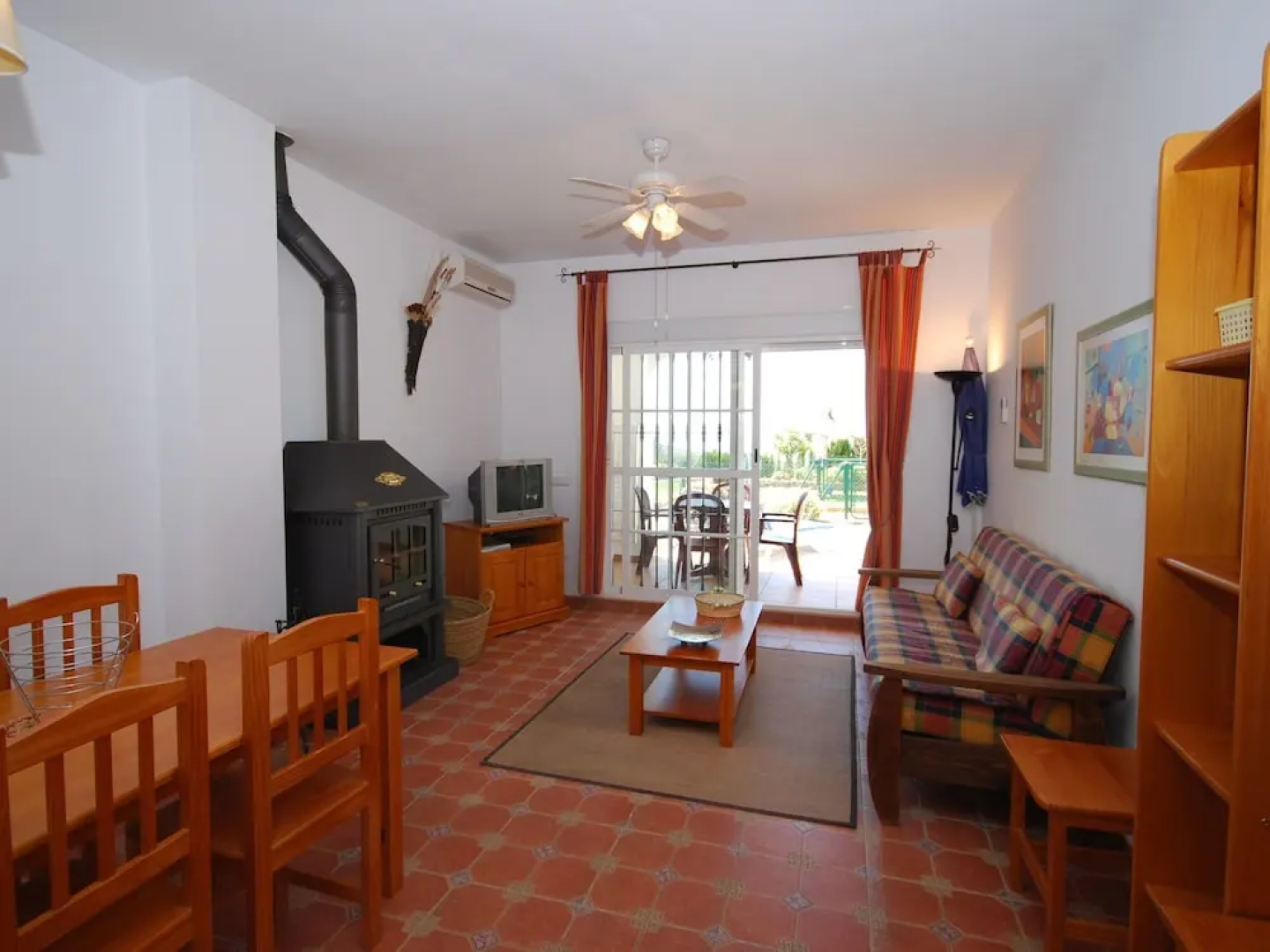 Cozy Apartment in Viñuela With Pool