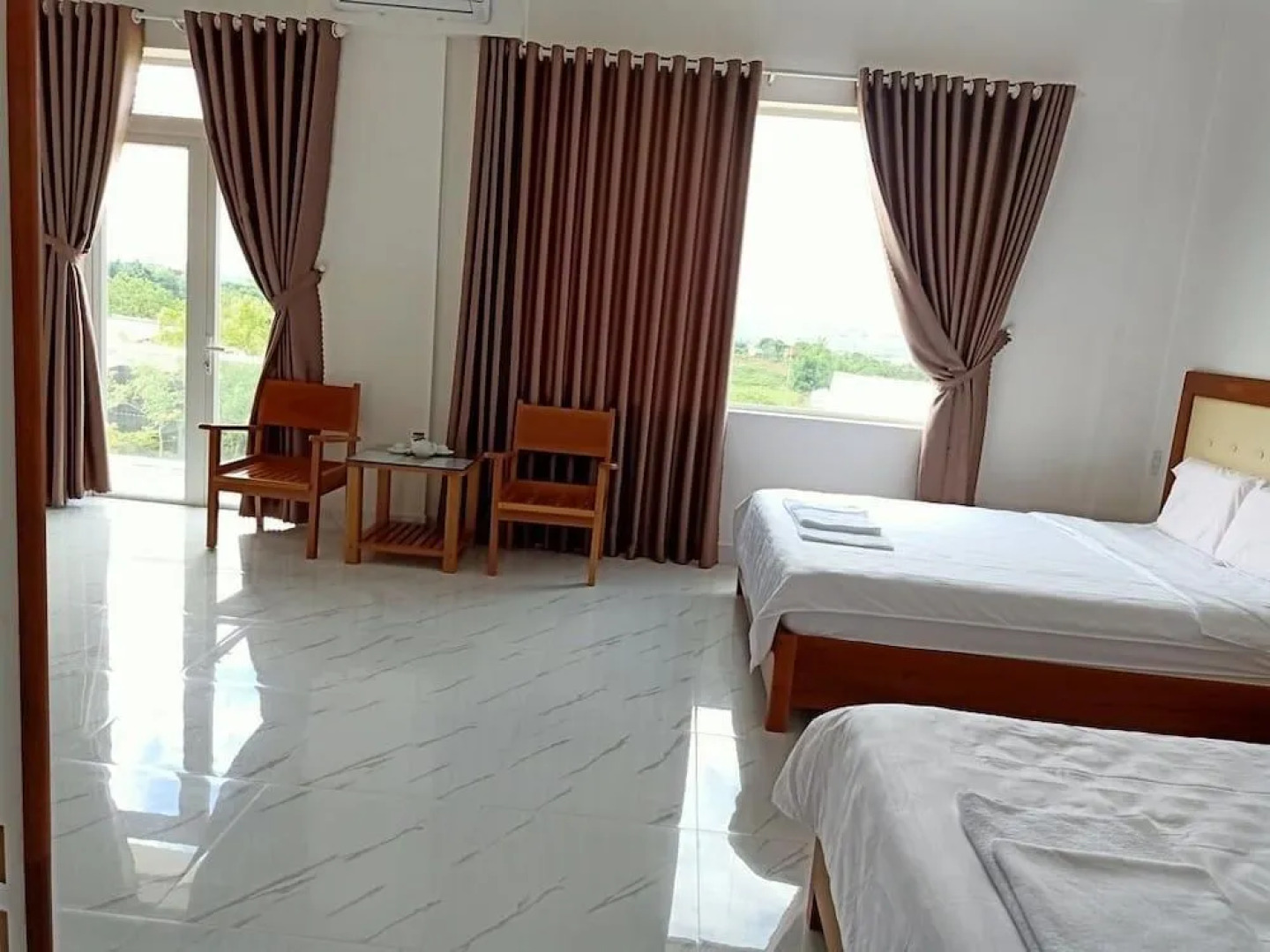 Khách Sạn Hoàng Nhi