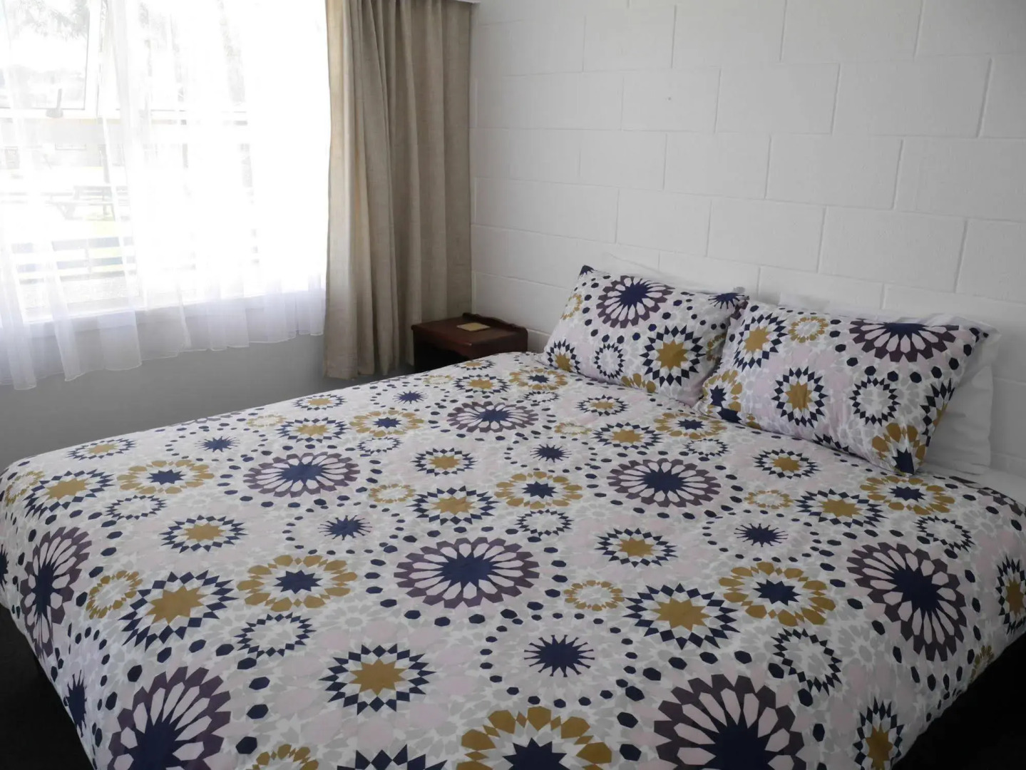 Raglan Palm Beach Motel