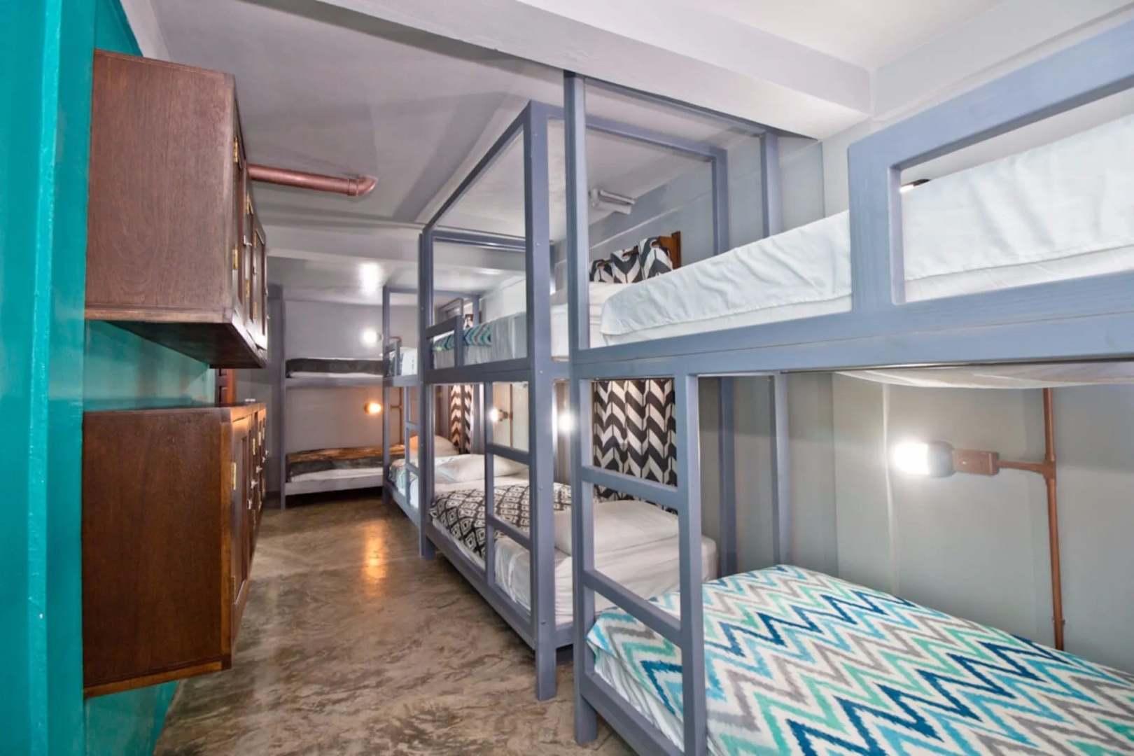 Sandbar Beachfront Hotel & Hostel