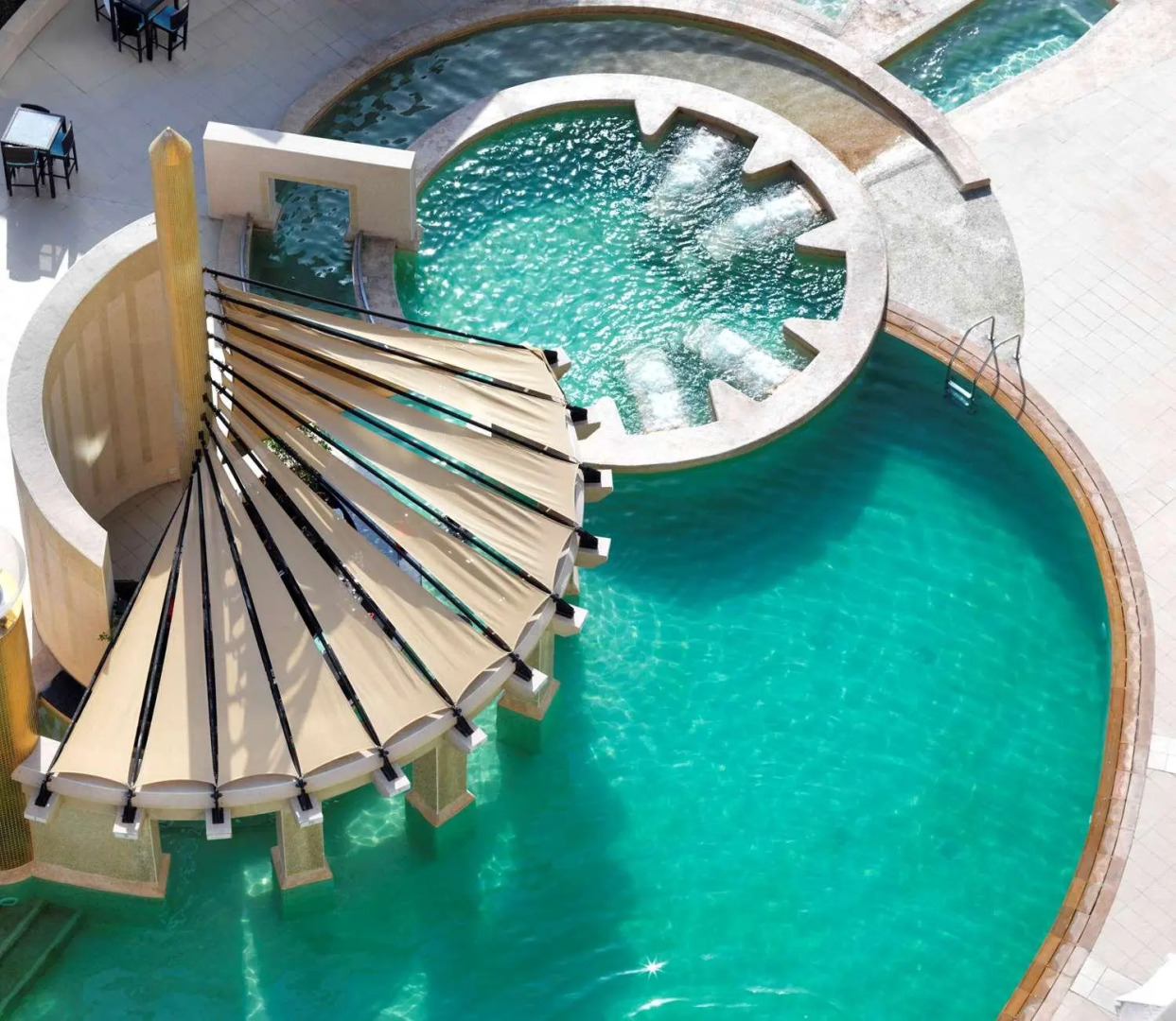 Отель Raffles Dubai