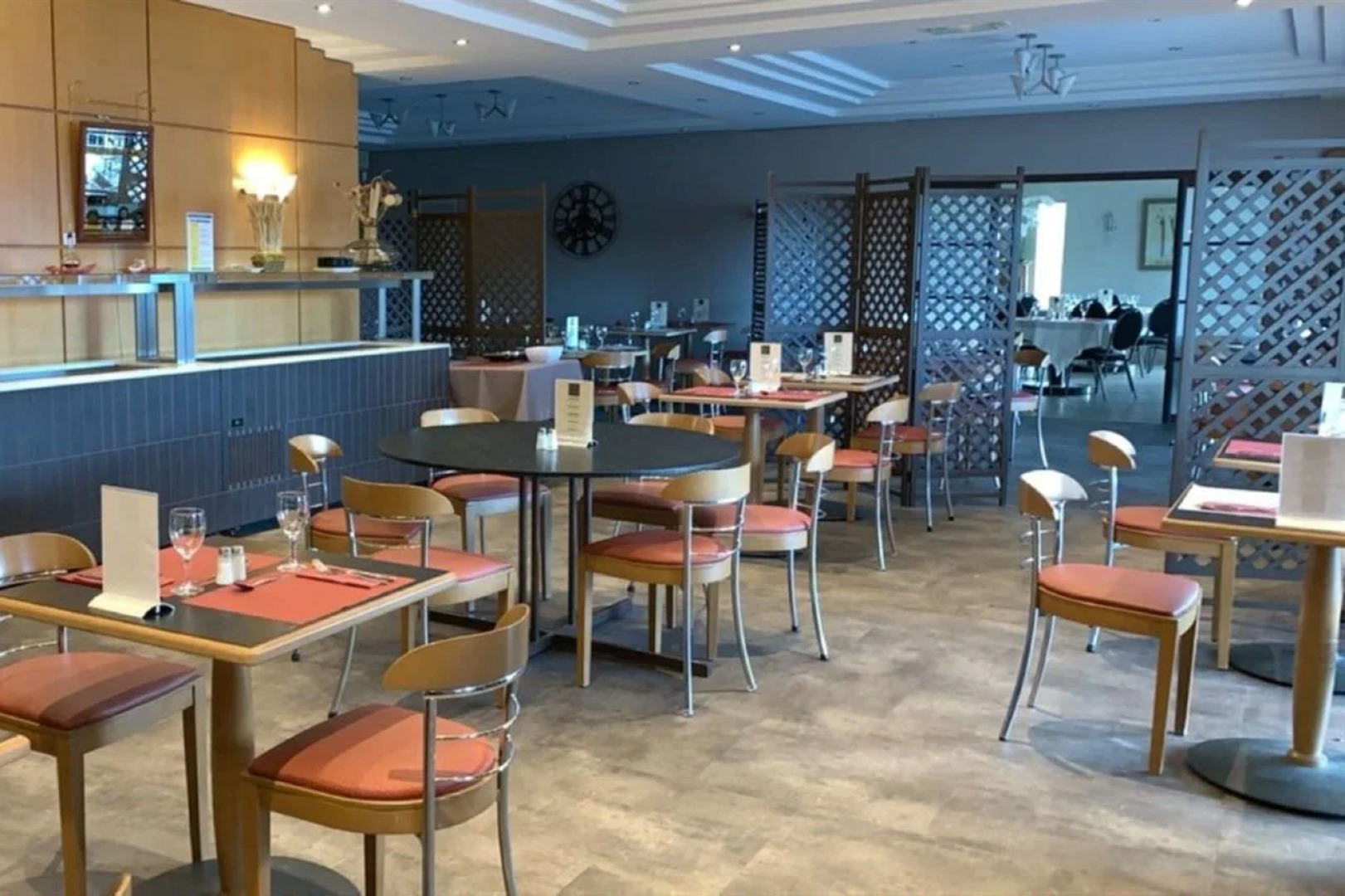 Hôtel Grand Confort Le Moulin Rouge