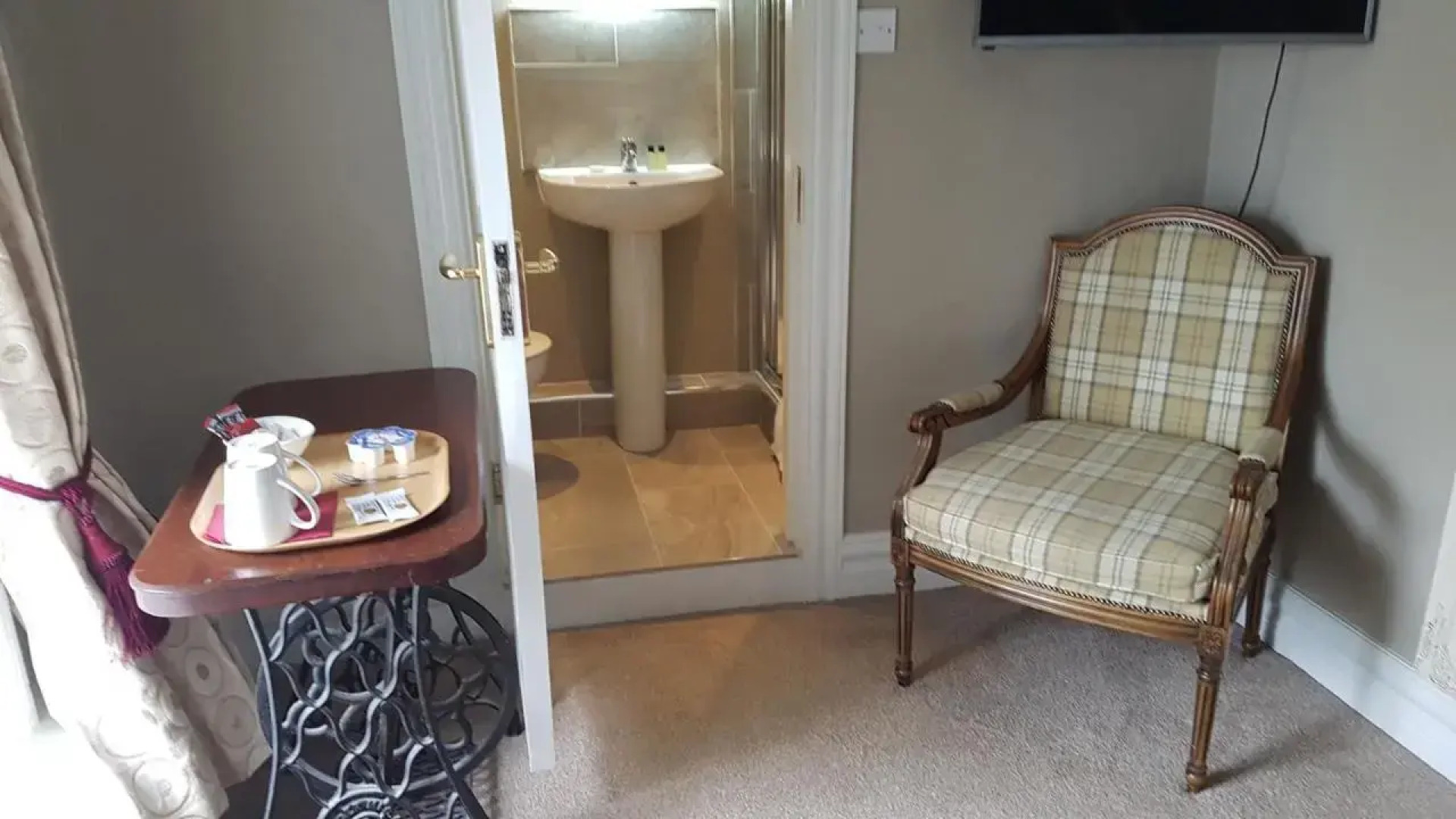 The Bounty Bar Guesthouse