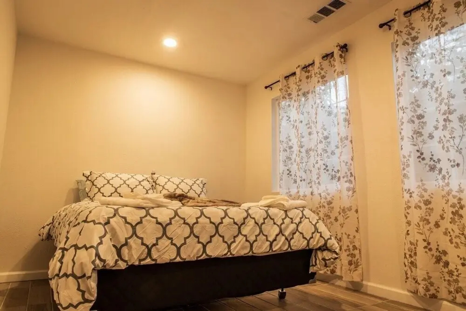 Spacious Four Bedroom In Concord