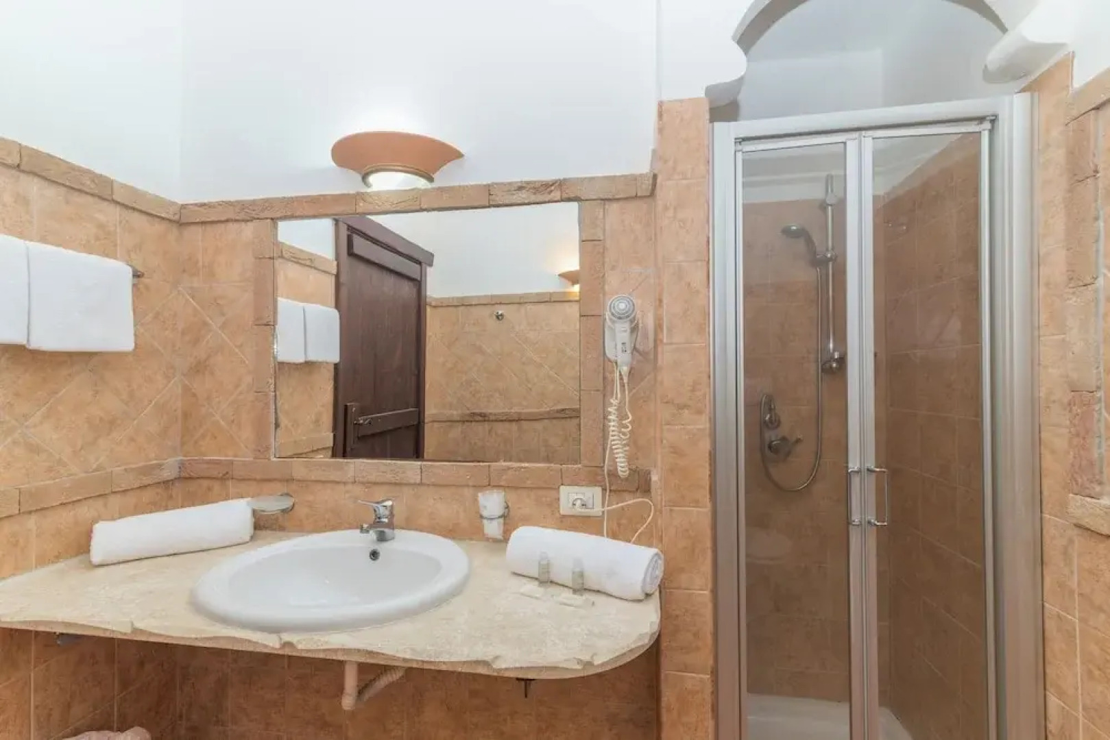 1 Ala Birdi Cottage 150m From The Beach