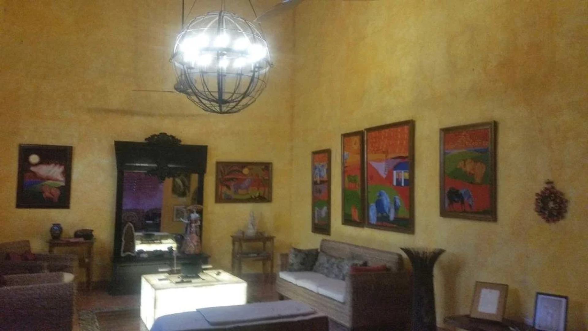 Casa Axis Mundi Raw and Vegan B&B