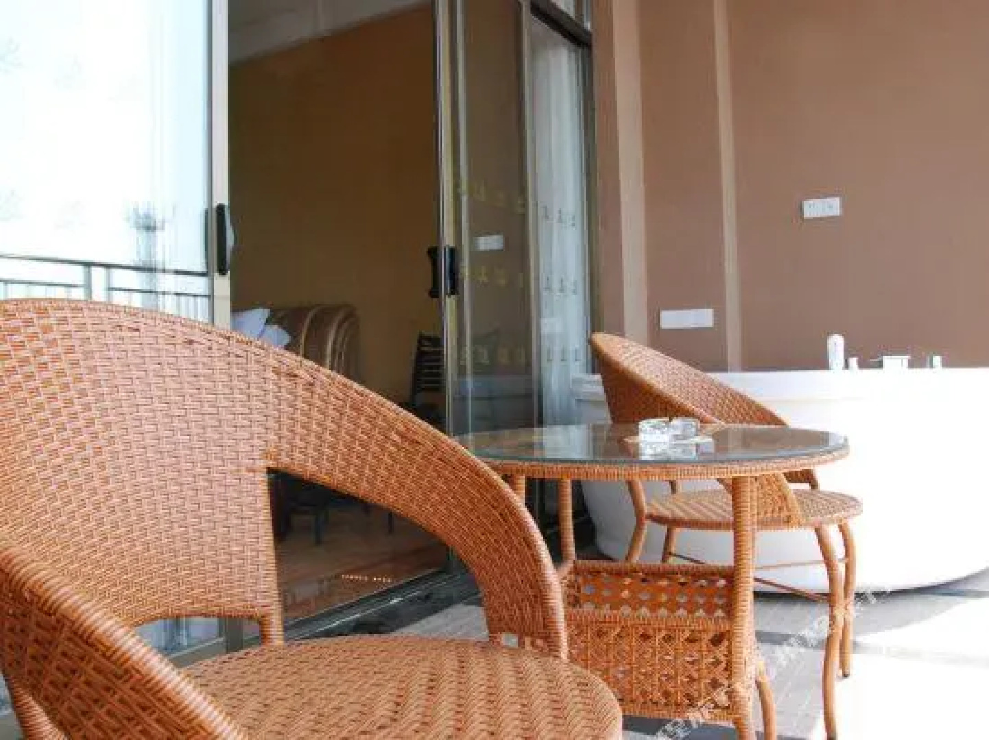 Nanling Hotel. Nanxiong