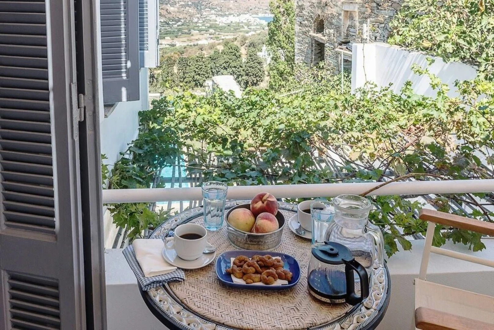 Bright Blue Studio near Stone Tower 1690 • Andros