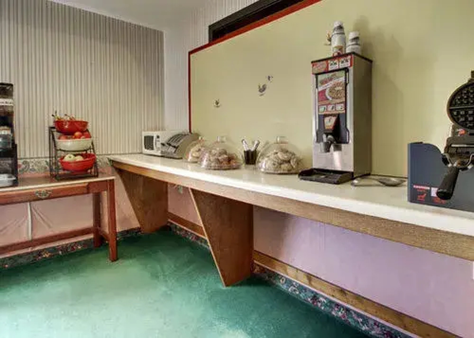 Broadbent Inn and Suites