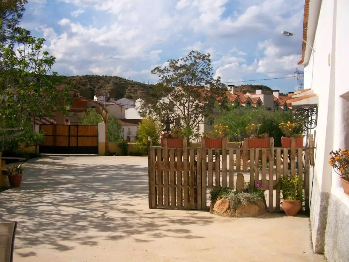 House With 4 Bedrooms in Cortes y Graena, With Wonderful Mountain View - 89 km From the Slopes