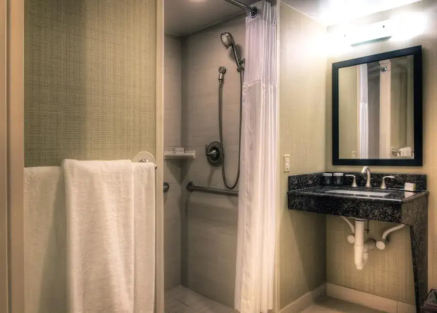 DoubleTree by Hilton Denver - Thornton