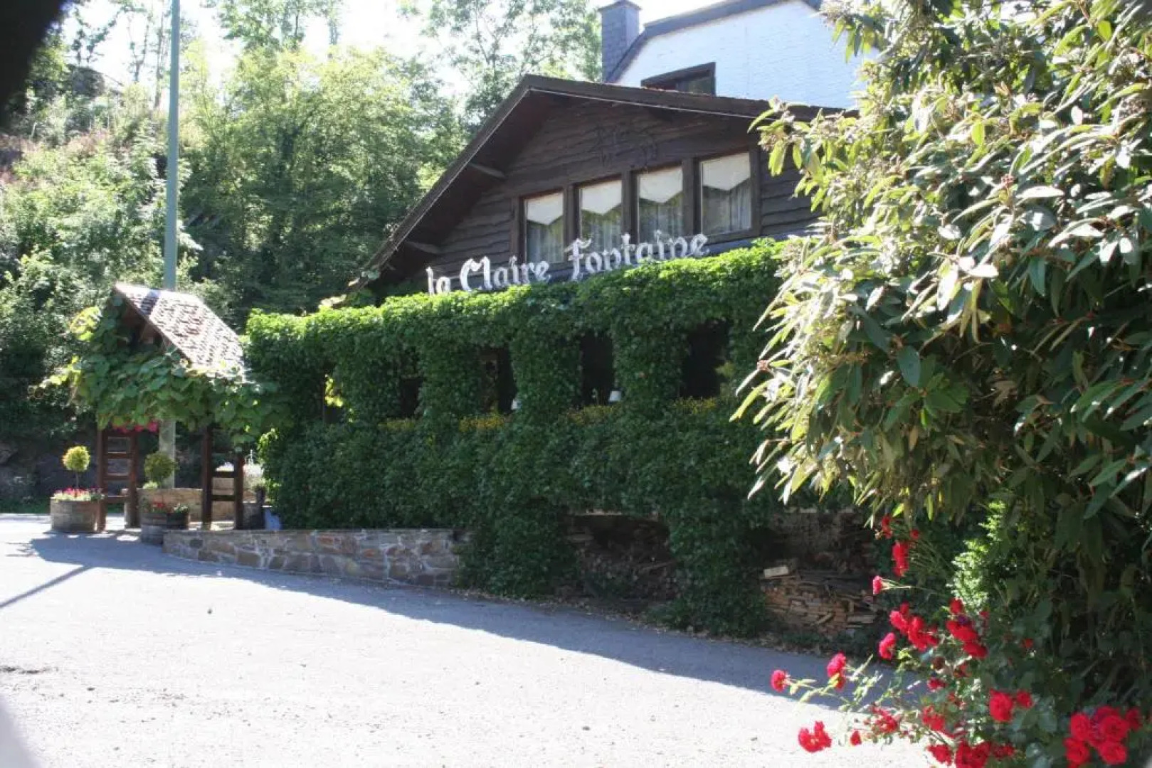 Hostellerie La Claire Fontaine