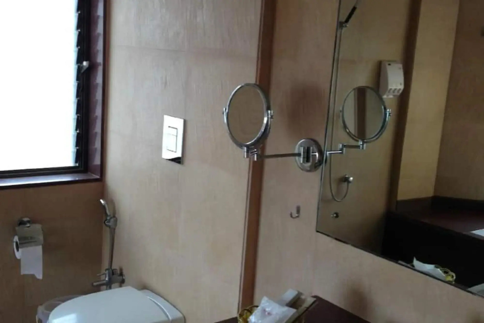 Avisa Nila Beach Resort