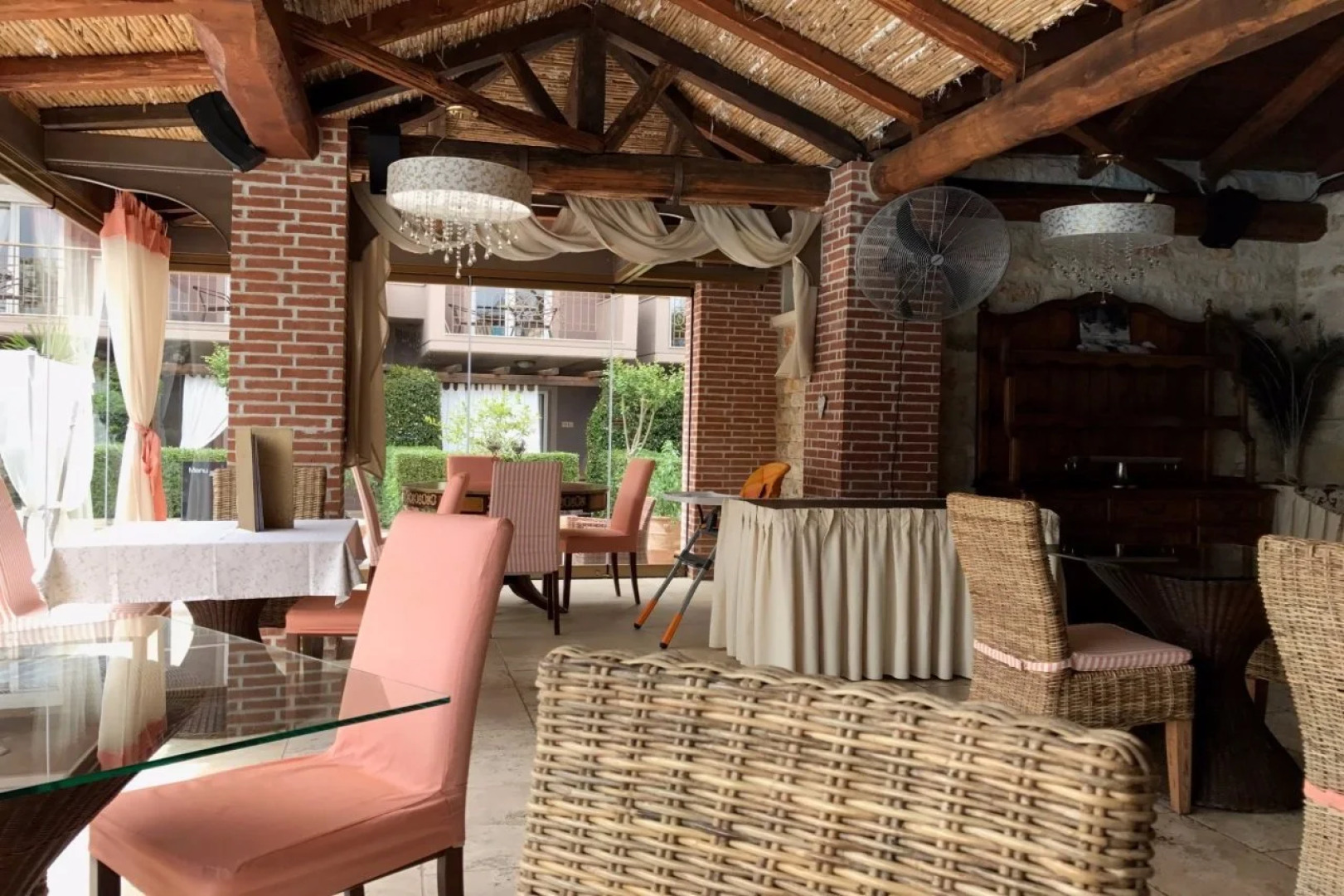 Achtis Boutique Hotel