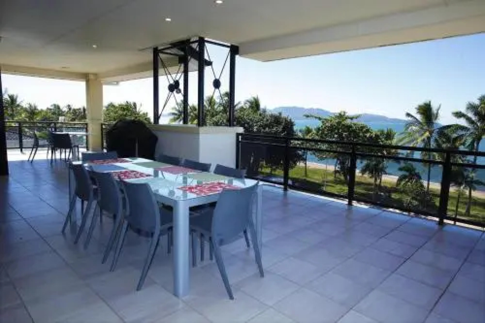 Lighthouse Apartments on The Strand