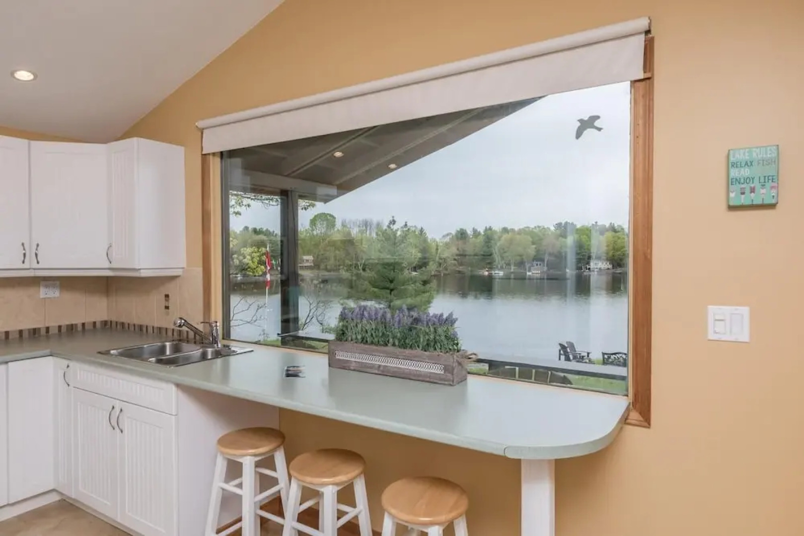 Brandy on the Rocks ~ a perfect family retreat on Brandy Lake!