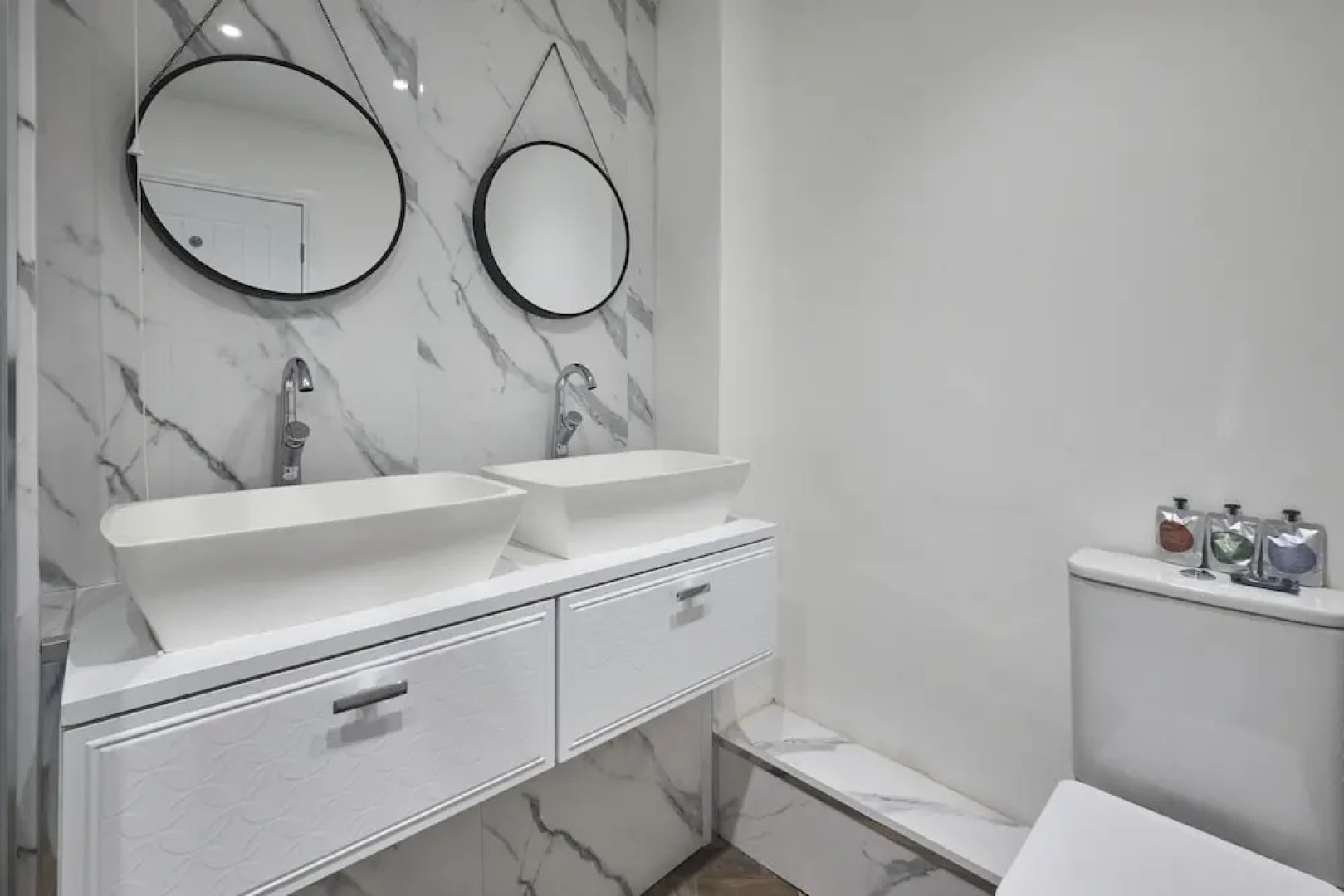 Host Stay Spring Cottage