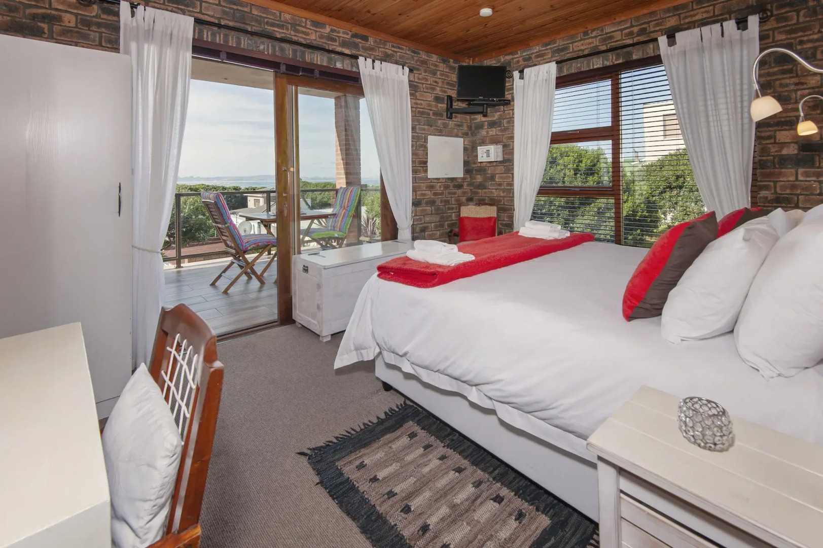 White Shark Guest House