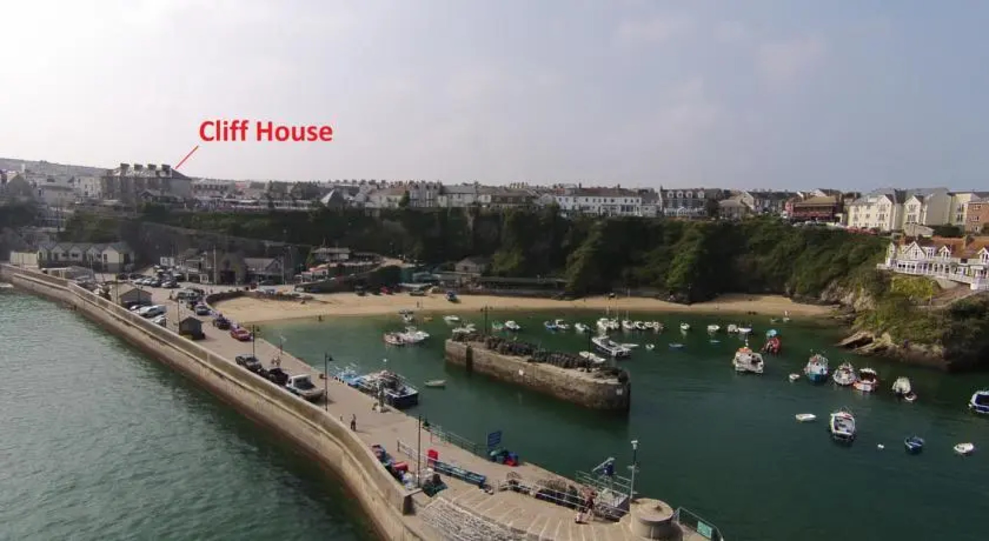 Cliff House B&B & The Moorings Apartments - Guest house