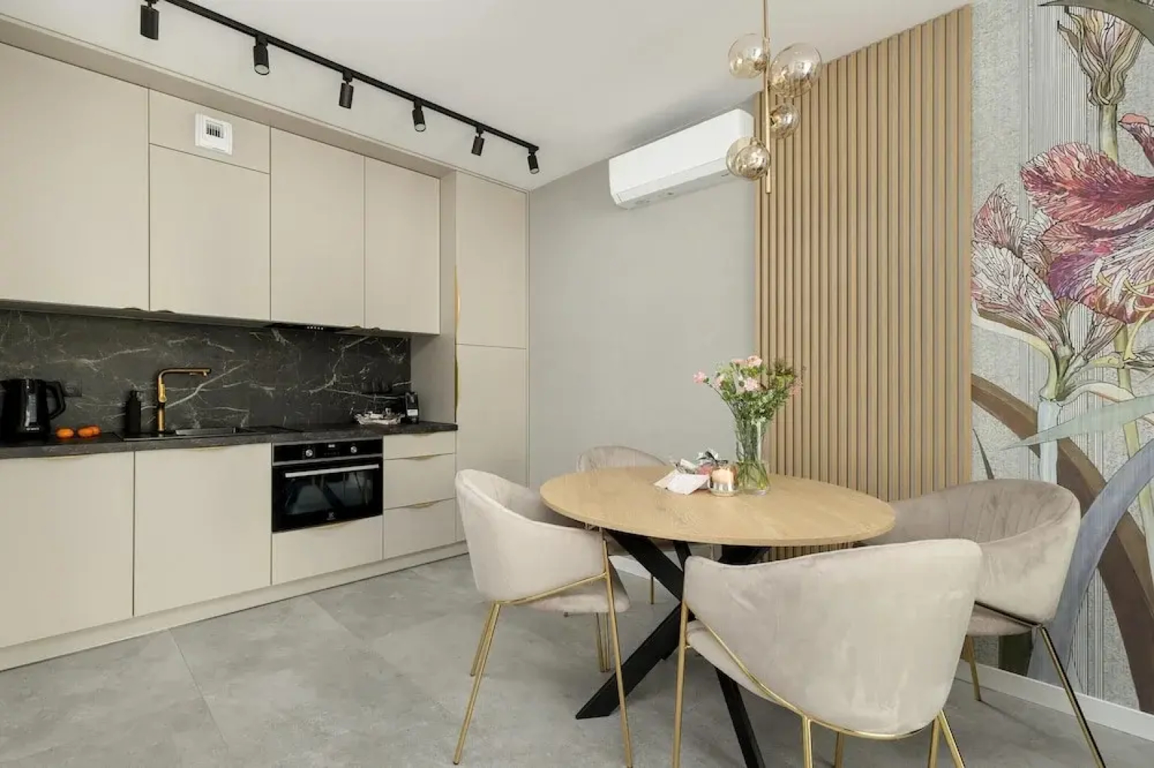 Apartment in Dziwnow by River and Beach