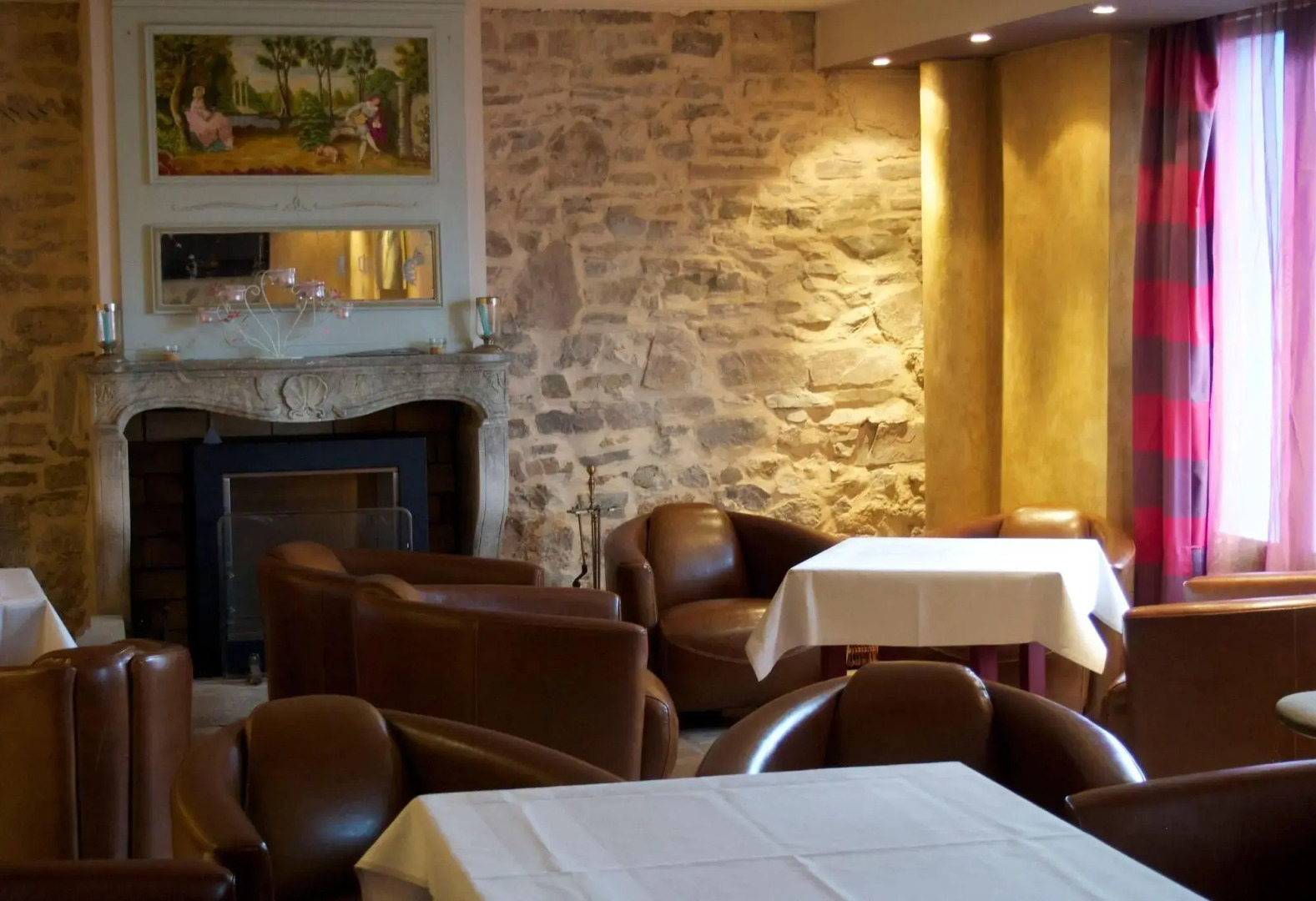 Logis Hôtel Les Pages