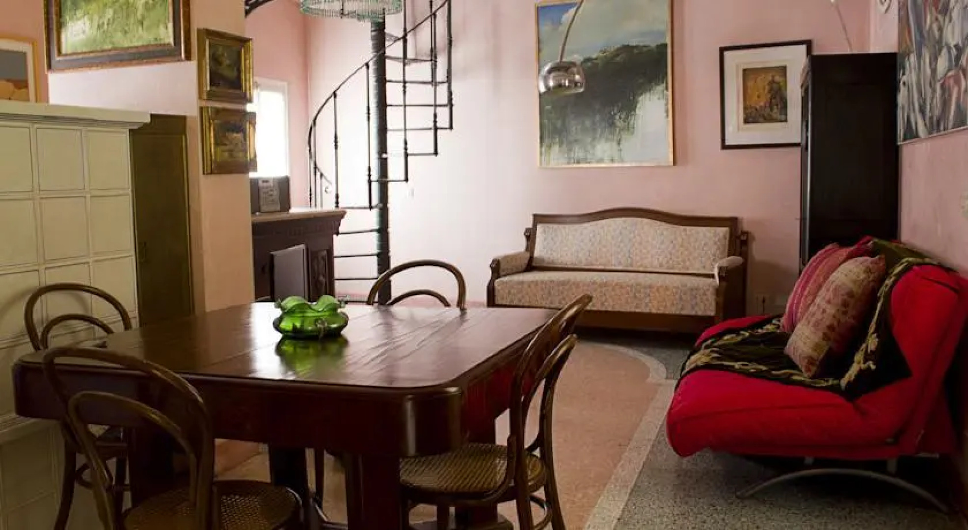 Una Finestra Sul Fiume