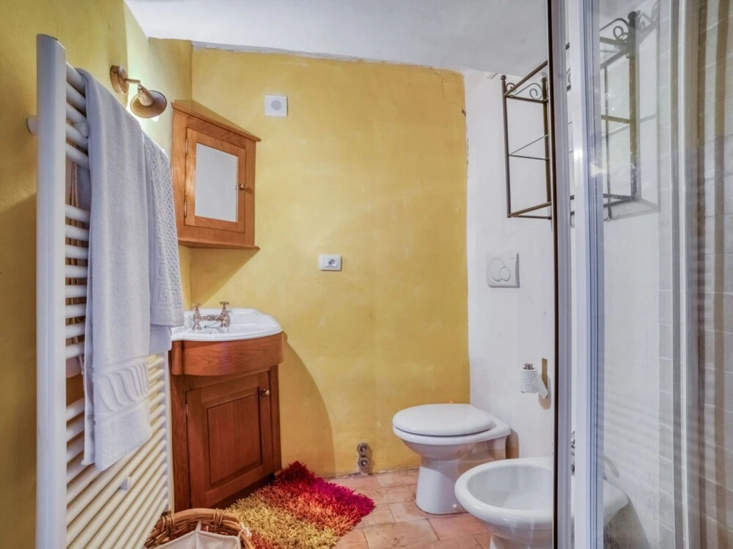 Lovely Holiday Home in Santa Vittoria In Matenano With Pool