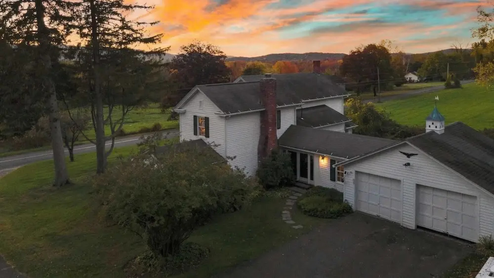 Whitney by Avantstay Private Berkshires Estate