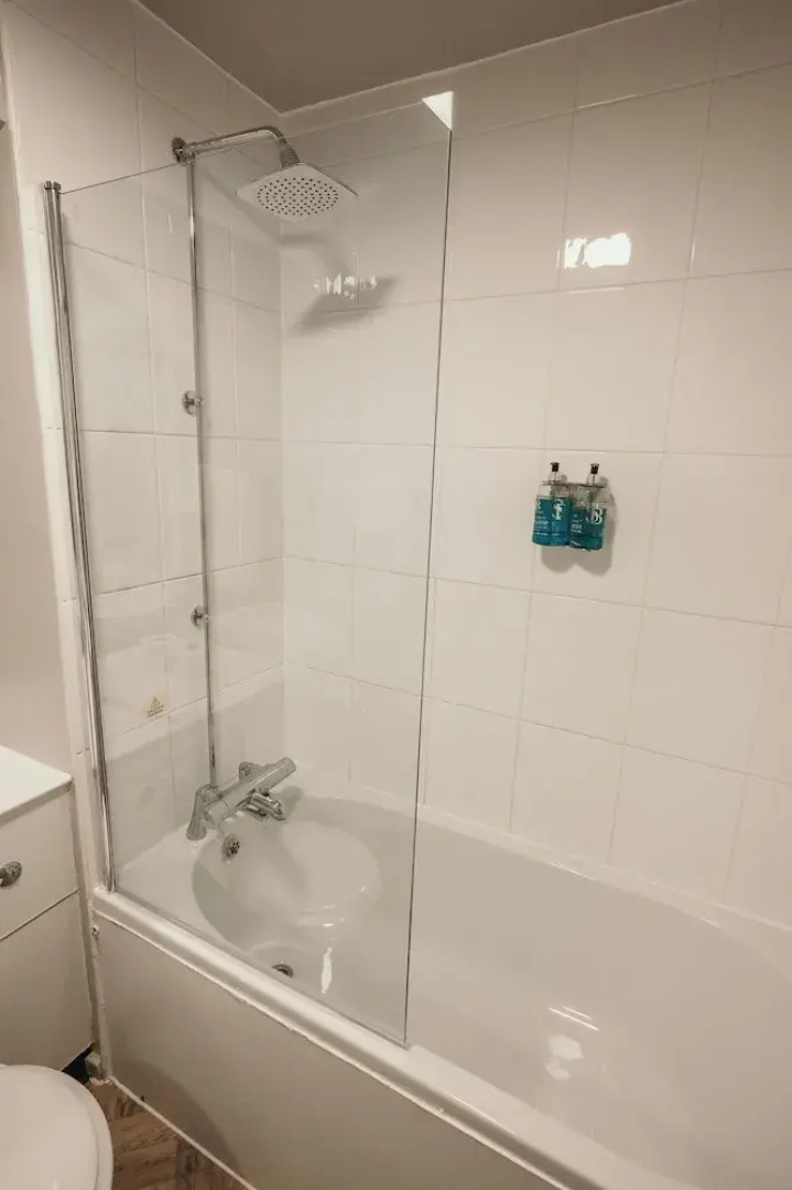 Cat & Lion Country Pub and Hotel