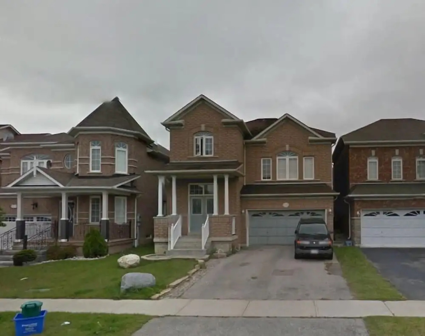 Fully Furnished & Spacious 3 Bdrm Home