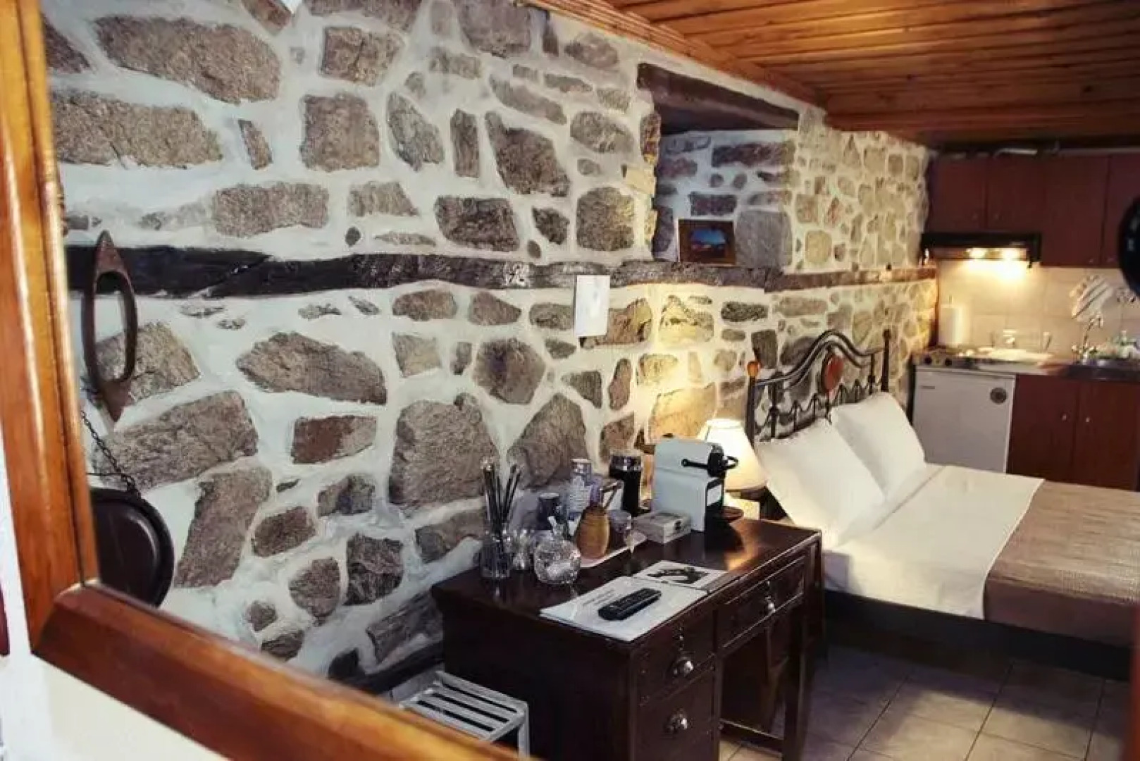 Aristotelis Guest Houses