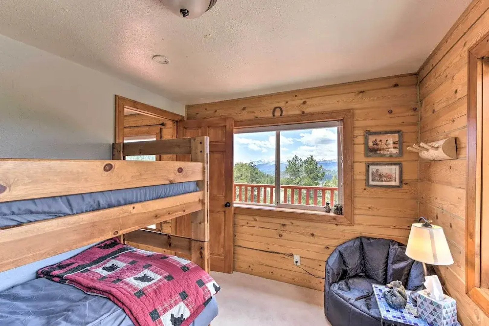 Secluded Cotopaxi Cabin w/ Panoramic Mtn Views