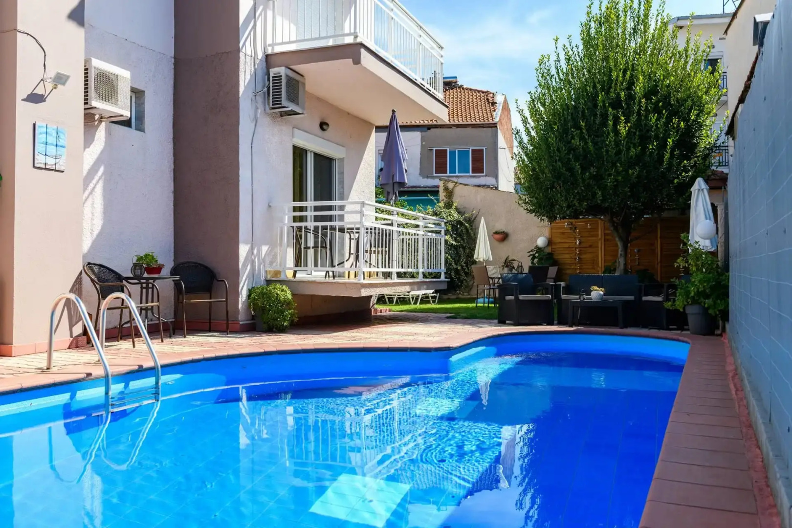 Finikes Studios Thassos