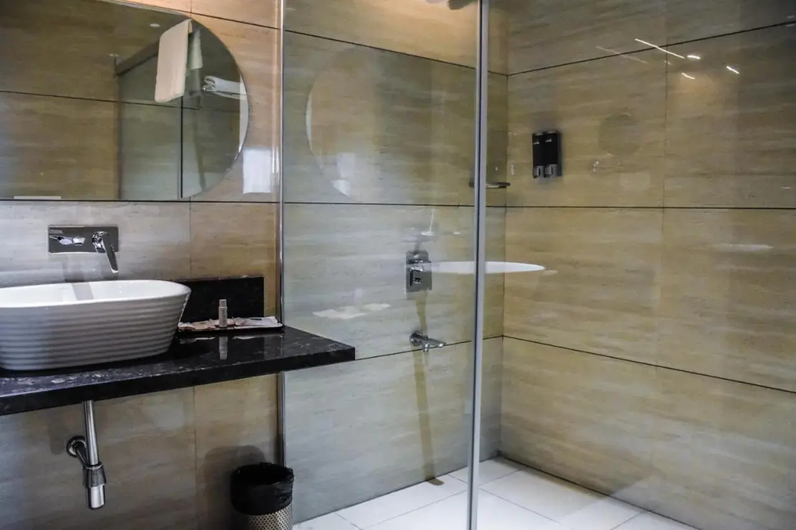 Express11 Hotel