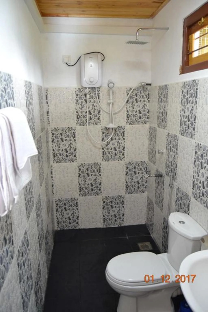 Shan Guest and Nilaveli