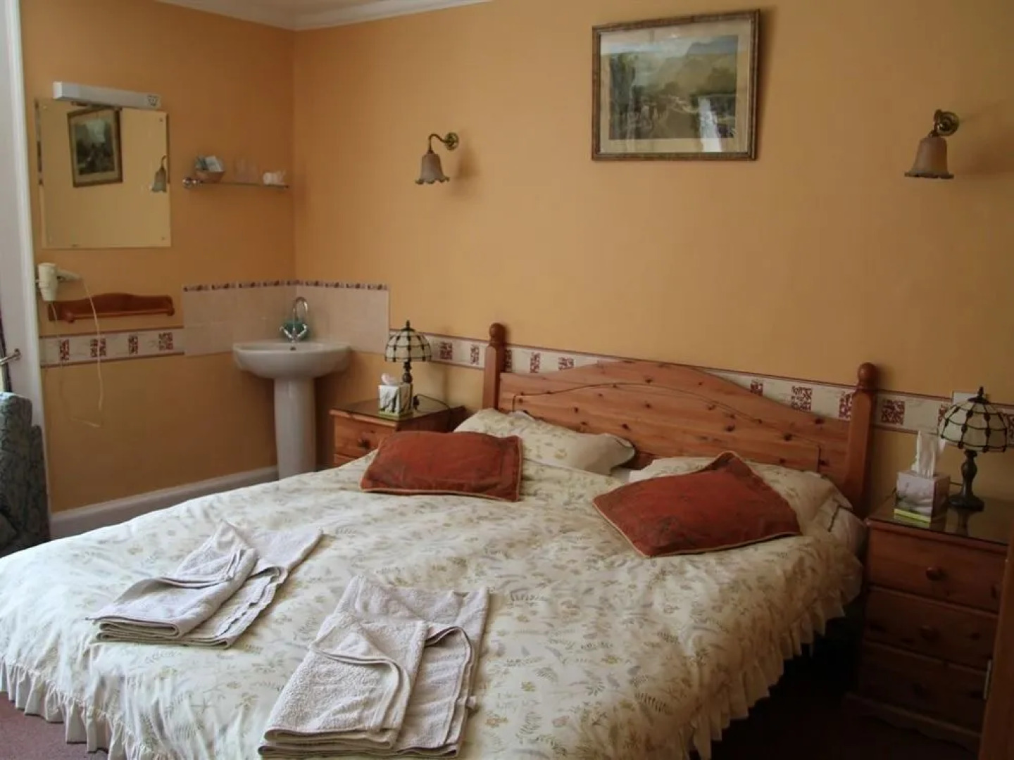 Somerton Court Country House