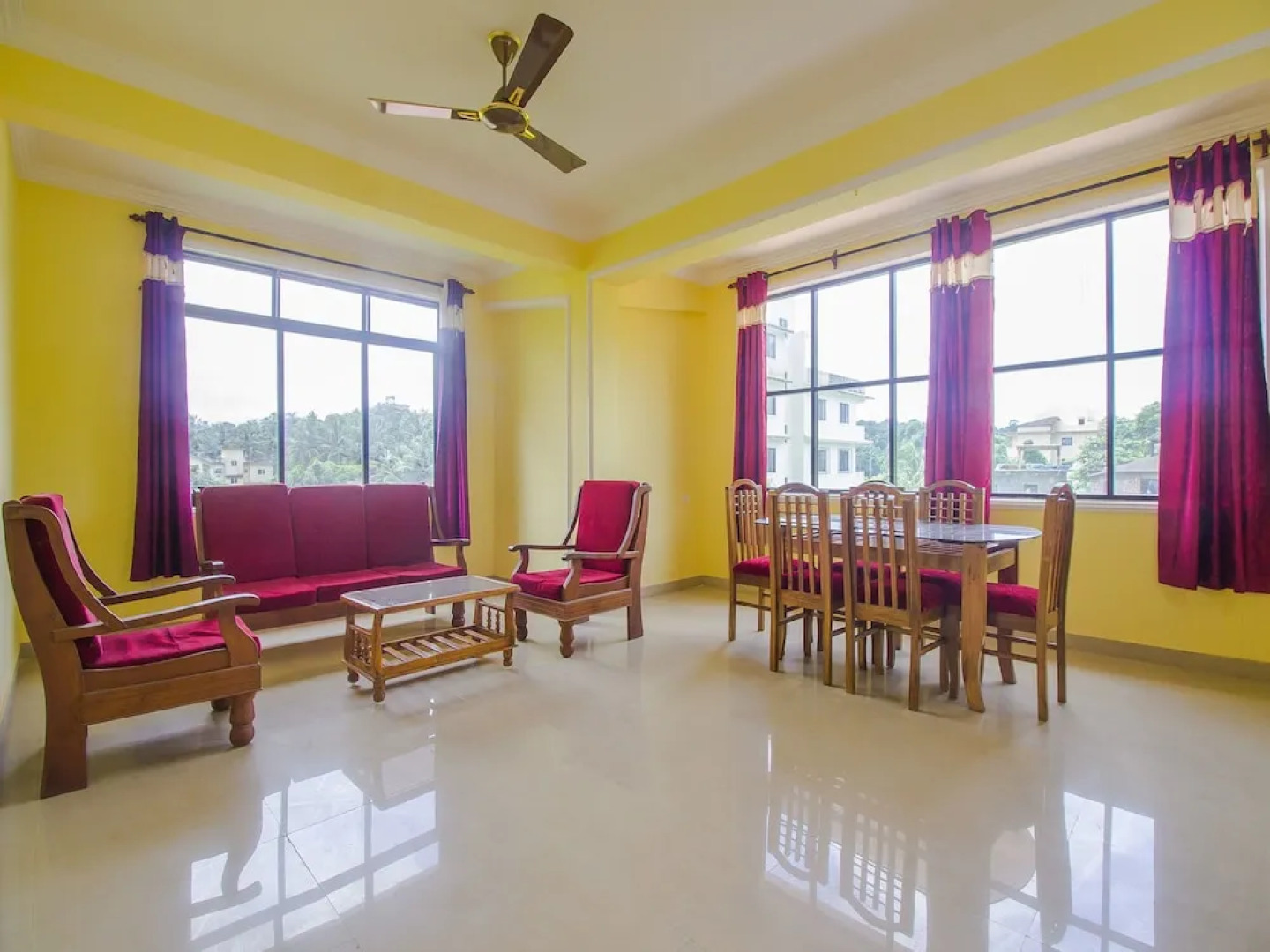 OYO 18352 Home Elegant 2BHK Mall De Goa