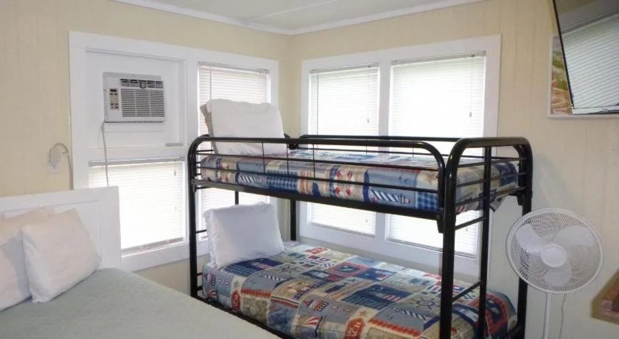 Double Barr Cottages