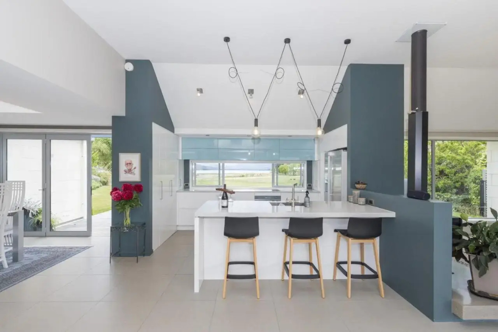 The Lakehouse - Cromwell Holiday Home