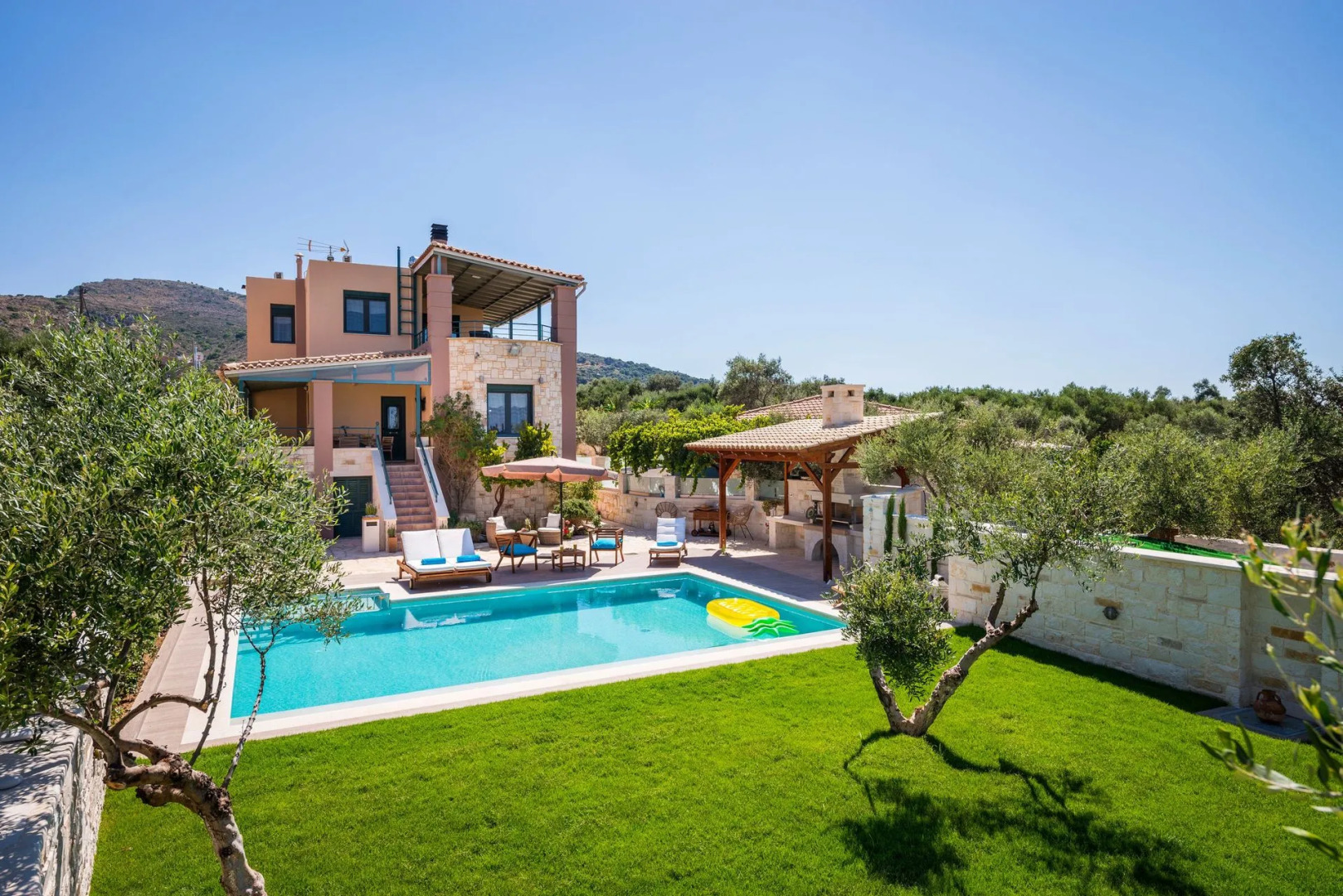 Antonia Luxury Villas