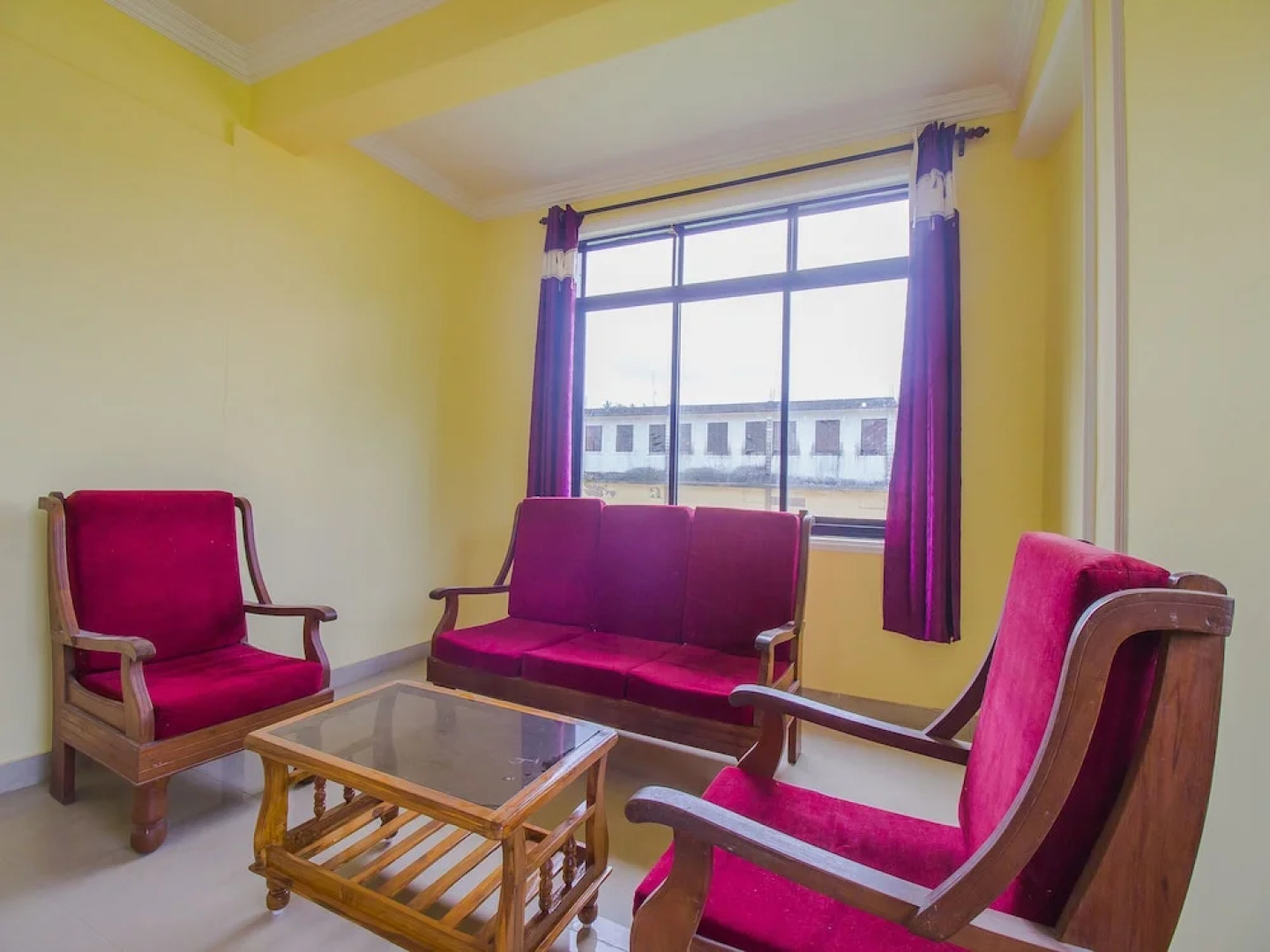 OYO 18352 Home Elegant 2BHK Mall De Goa