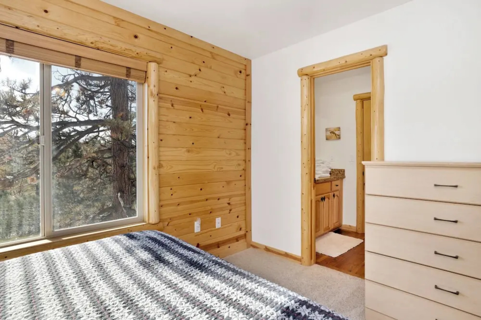 Cozy Lakeview Hideaway #2261