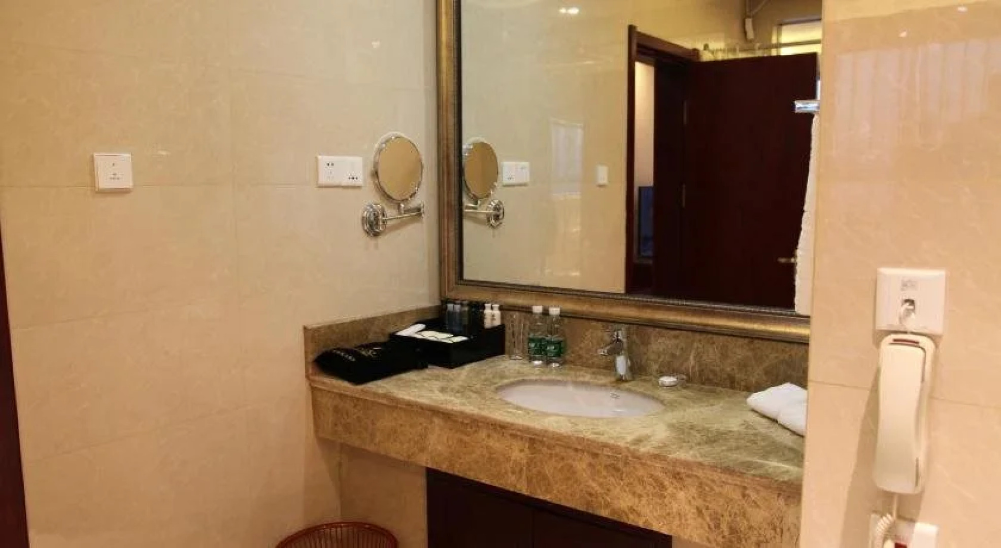 Shijiazhuang Shen Zhou 7 Star Hotel