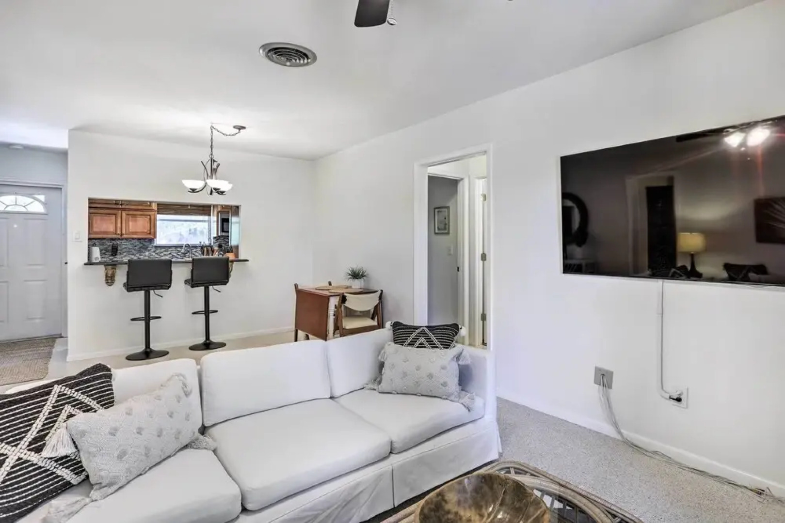 Vibrant Stuart Getaway w/ Private Hot Tub!