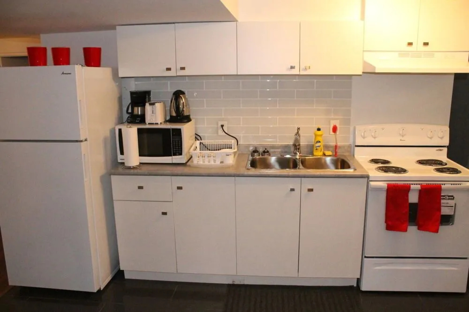 Adib Apartments - 844 Woodroffe Ave, Unit 3B (Basement)