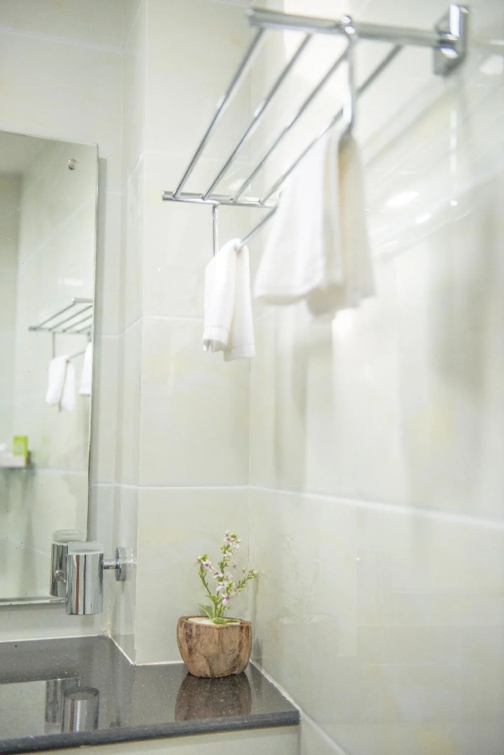 Tropical Biosphere Hotel