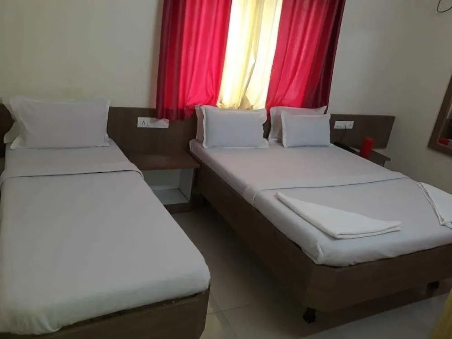 Hotel Shree Sai Sangam Delux